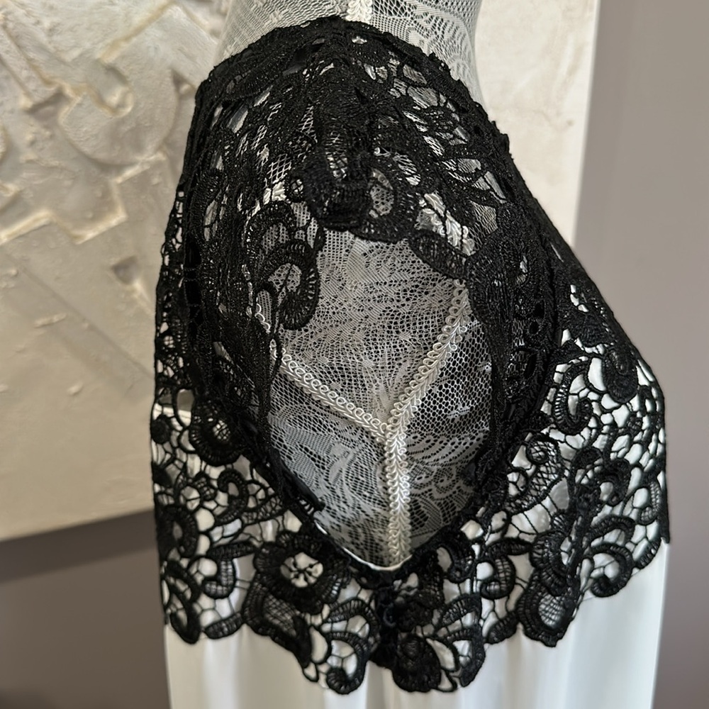 Venus Black Lace Overlay Dress Size 12 - Picture 5 of 16